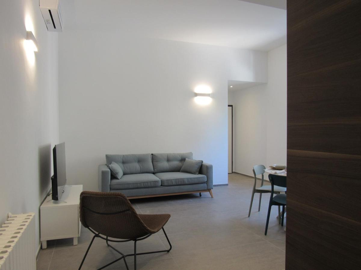 Apartamento Make A Wish - Near The Center With Private Parking Como Exterior foto