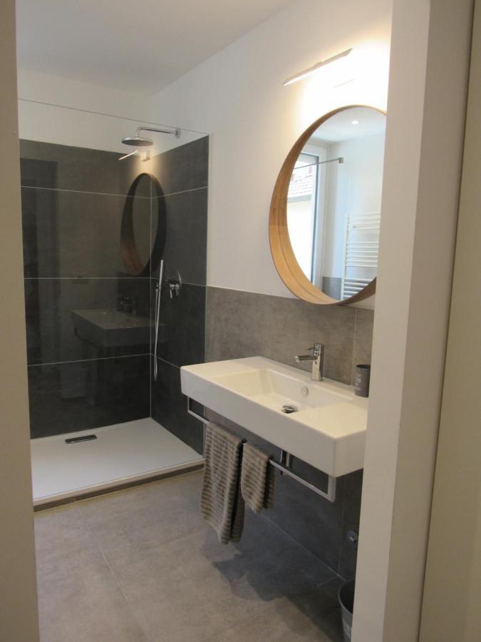 Apartamento Make A Wish - Near The Center With Private Parking Como Exterior foto